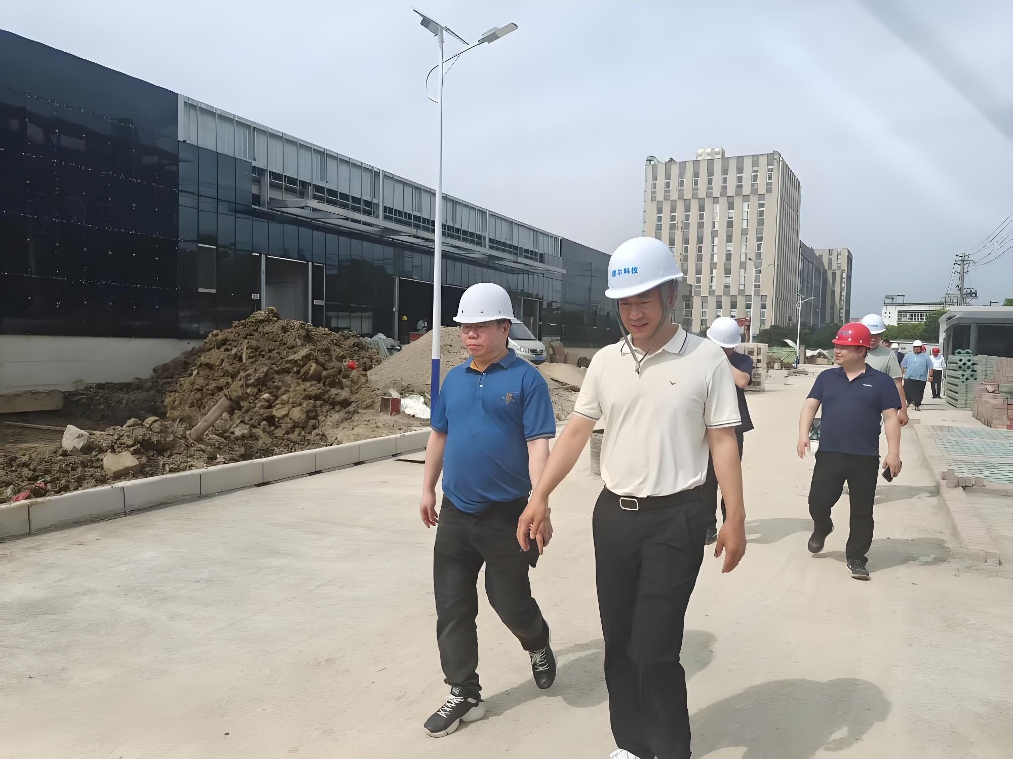 项目建设现场-道路与外立面